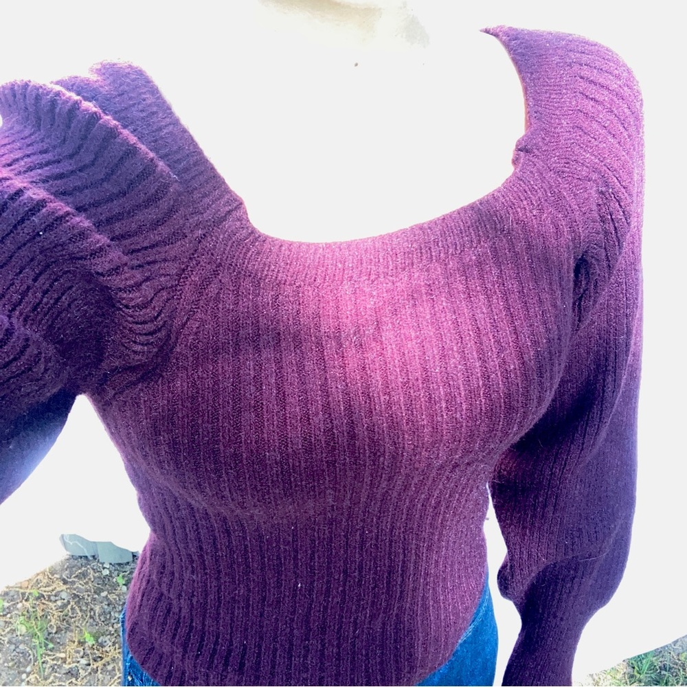 Square neck knit sweater